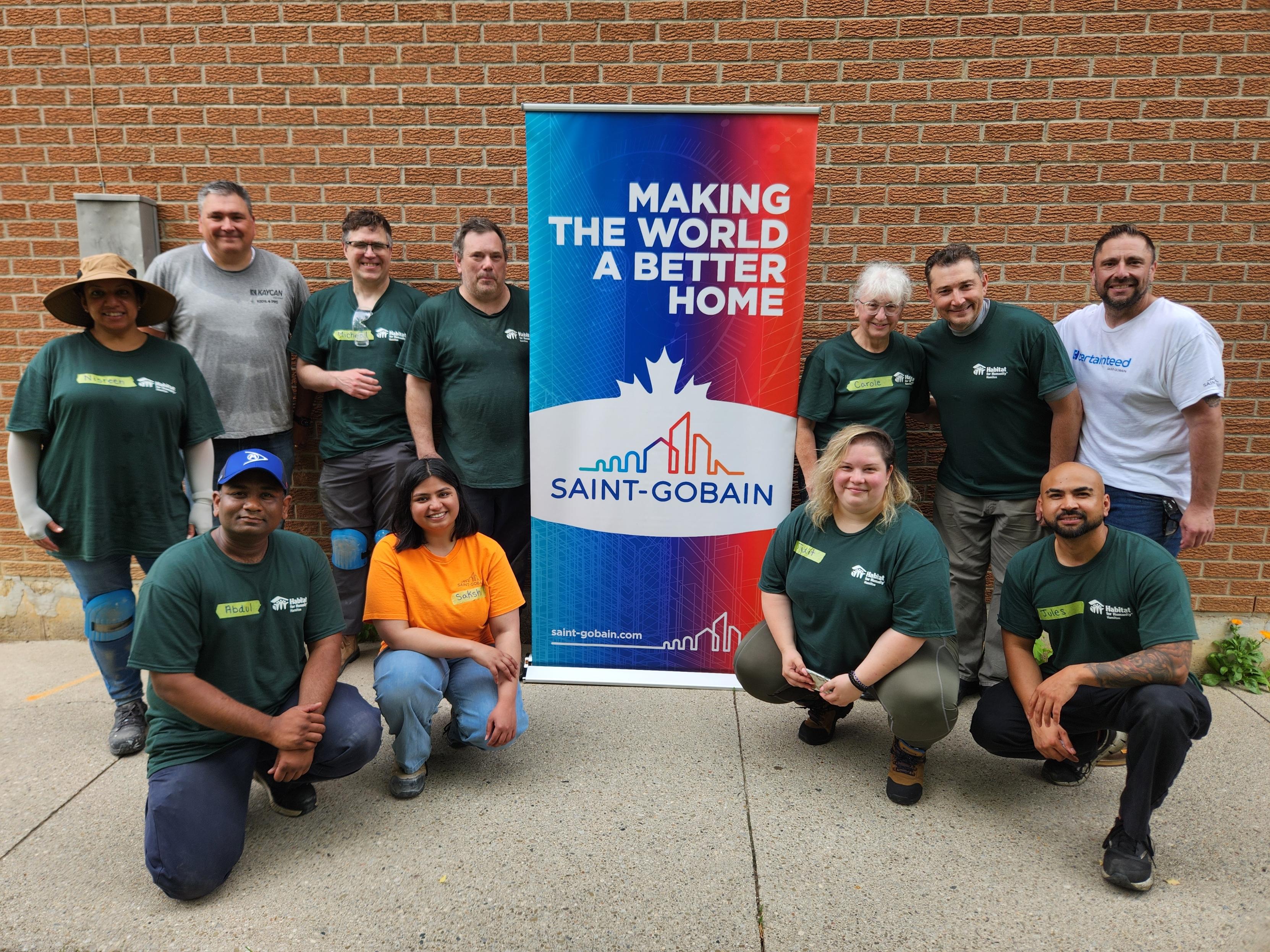 /To%20mark%20this%20renewed%20commitment%2C%20Saint-Gobain%20employees%20engaged%20in%20a%20Habitat%20Repair%20Day%20in%20Hamilton%20ON%2C%20on%20June%2011